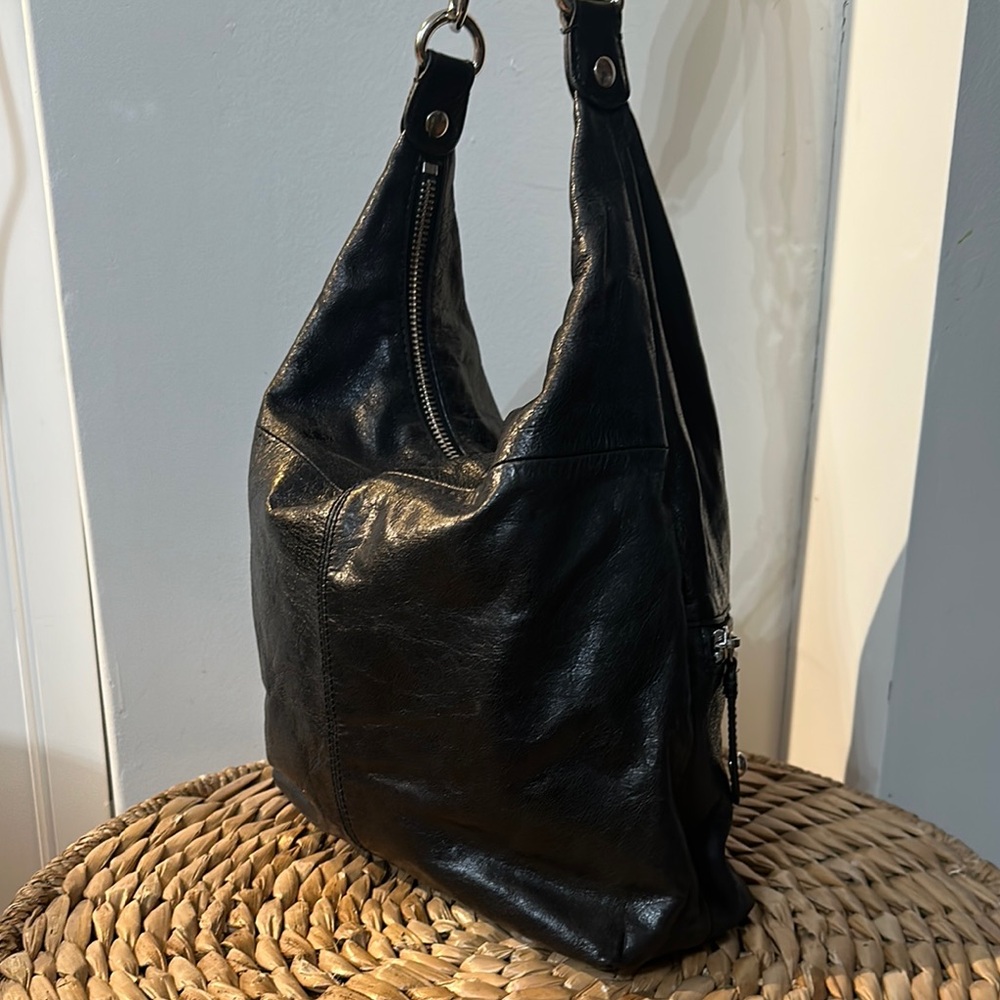Hobo the original black Leather Shoulder Bag - Picture 2 of 9